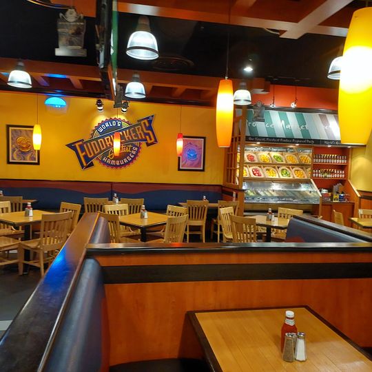 Fuddruckers