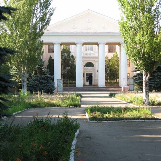 Palace of culture "Stroiteley" in Mariupol