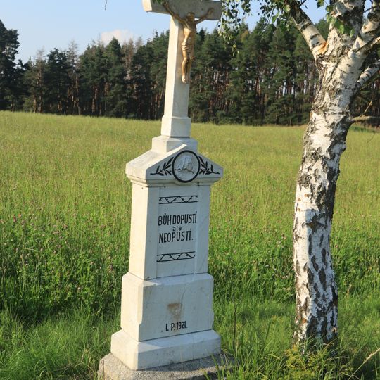 Kříž u cesty u Zahrádky