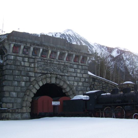 Ancienne entrée du tunnel ferroviaire du Fréjus, coté français
