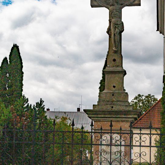 Kříž u kostela svaté Kateřiny v Českém Meziříčí