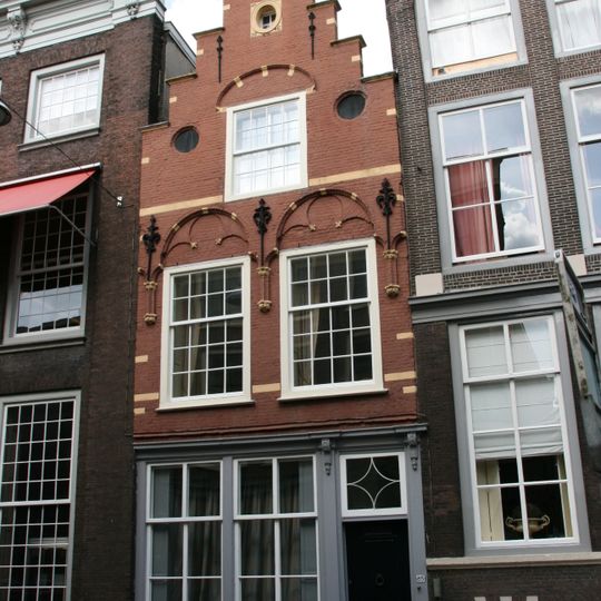Wijnstraat 85, Dordrecht