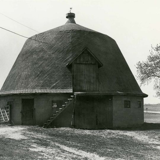 Barn at 4277 Irish Road