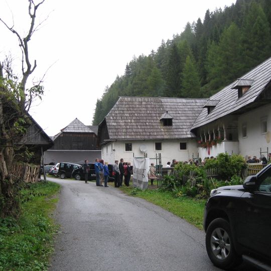 Glischkahof mit Nebengebäuden und Kapelle
