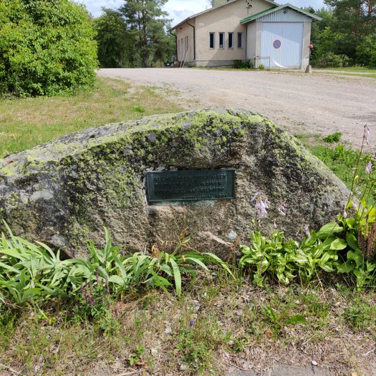 Ristimäki grave field