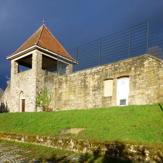 Wasserreservoir und Aussichtspavillon