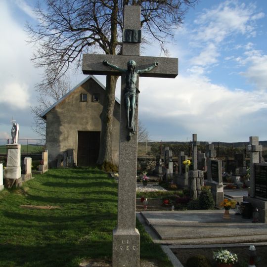 Hřbitovní kříž na hřbitově v Panské Lhotě