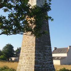 Pyramide Blanche du Compas