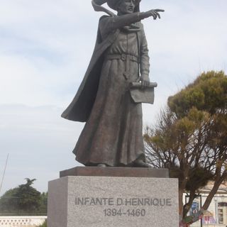 Estátua do Infante D. Henrique