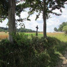 Kříž na západním okraji obce Mezná