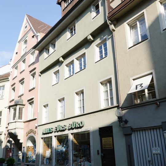 Wohn- und Geschäftshaus