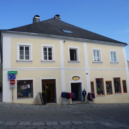 Rathausplatz 8, Melk