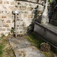 Grave of Voisin