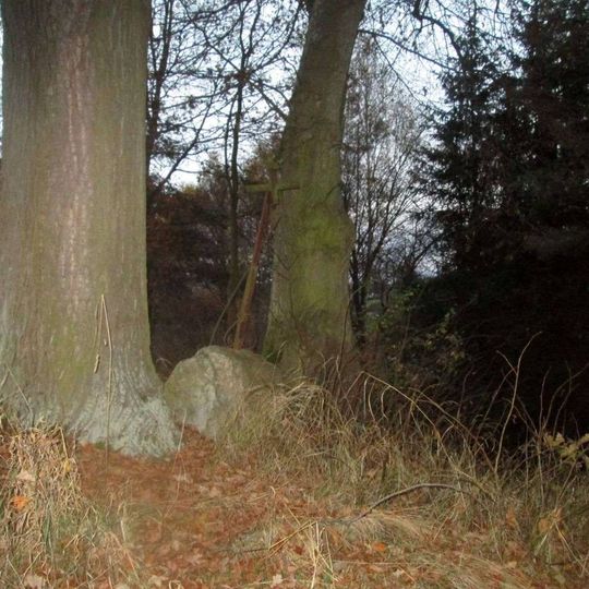 Kříž severně od Dolu u rozcestí