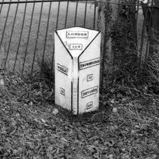 Milepost On A366 At Ngr St 7154 5341