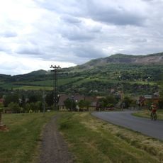 Kříž u silnice z Libochovan do Řepnic