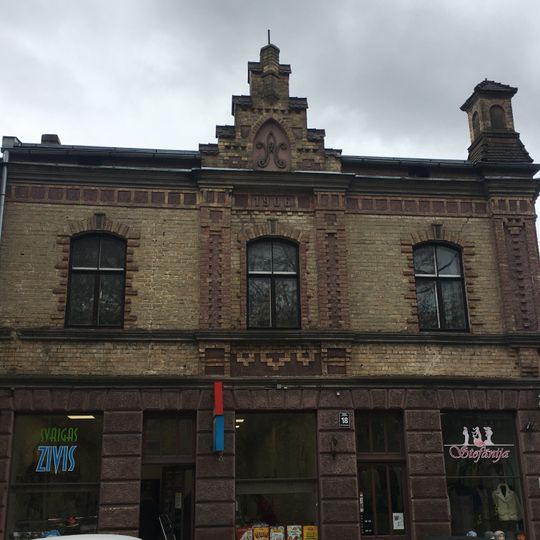 Dzīvojamā ēka - veikals