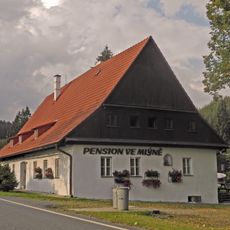 Venkovský dům - výrobna drátu