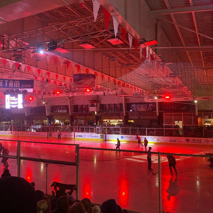 Centre Sportif, Patinoire