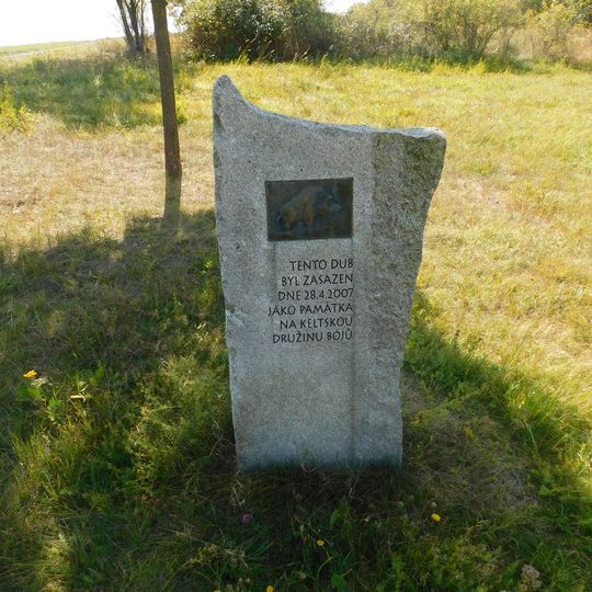 Pomník kmene Bójů v Andělské Hoře