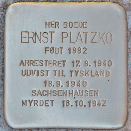 Stolperstein en memoria de Ernst Platzko