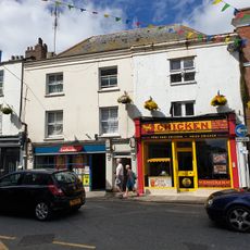 6 And 7, Market Strand