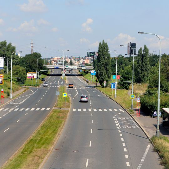Bridge of Rozvadovská spojka over Jeremiášova street