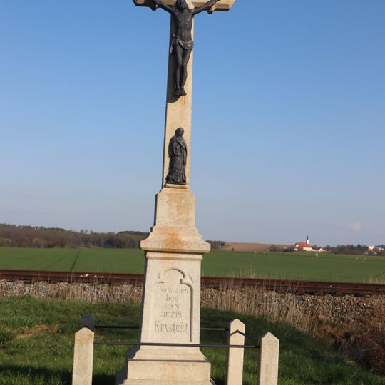 Kříž u železniční trati u Rácovic