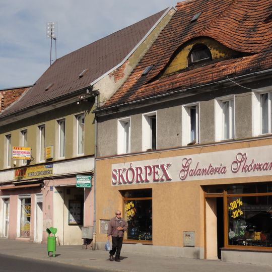 Dom z oficyną, Podchorążych 7, Żary