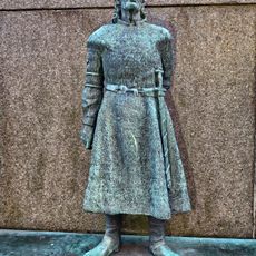 Statue