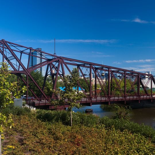 Cherry Avenue Bridge