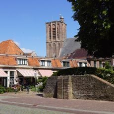Courtine iv-i met landpoort en muurresten