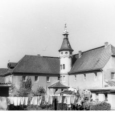 Herrenhaus und Gutspark (Einzeldenkmal zu ID-Nr. 09300541) Zum Rittergut 1