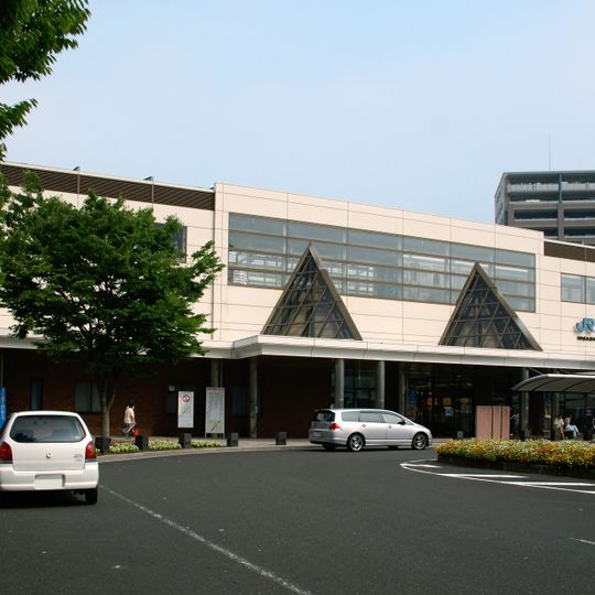Higashi-Maizuru Station