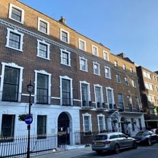 9-13, Queen Anne Street W1