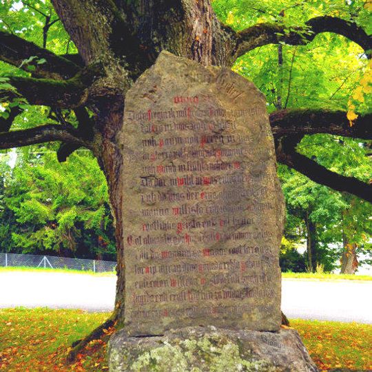 Gedenkstein mit Wessobrunner Gebet