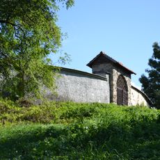 Evanjelický kostol, múr hradbový