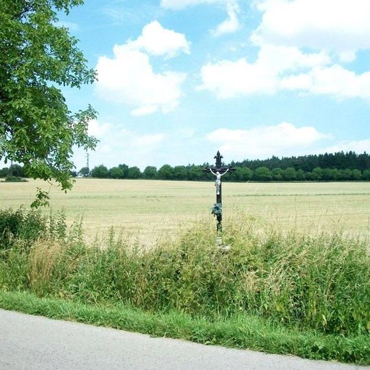 Kříž jihozápadně od Bukovan