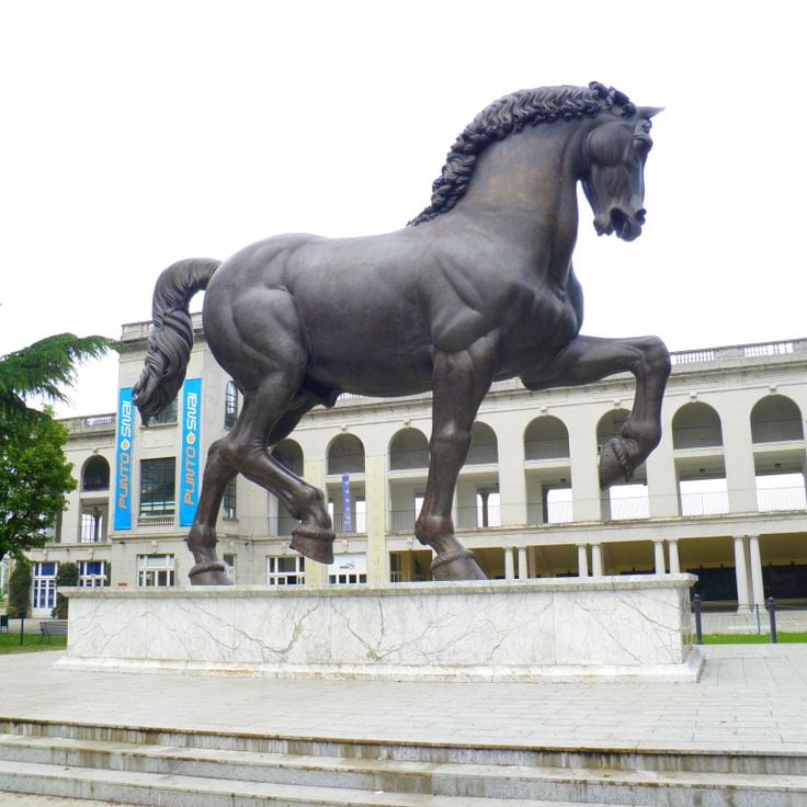 レオナルドの馬 - サンシーロ競馬場