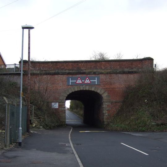 Barwick Road railway bridge, Garforth