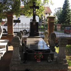 Cmentarz przykościelny w Grodzicznie