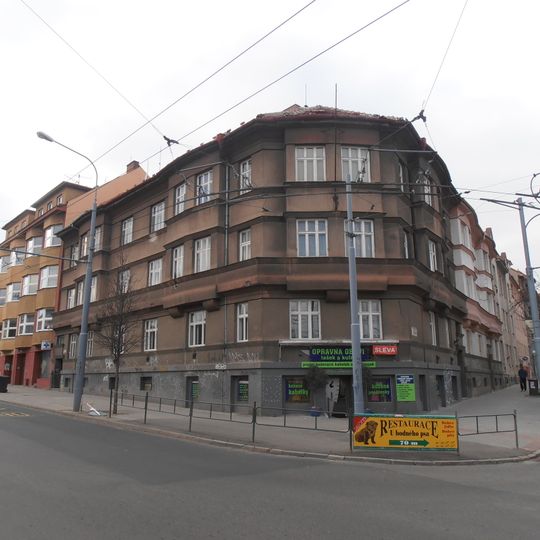 Slovanské náměstí 4 a 4a