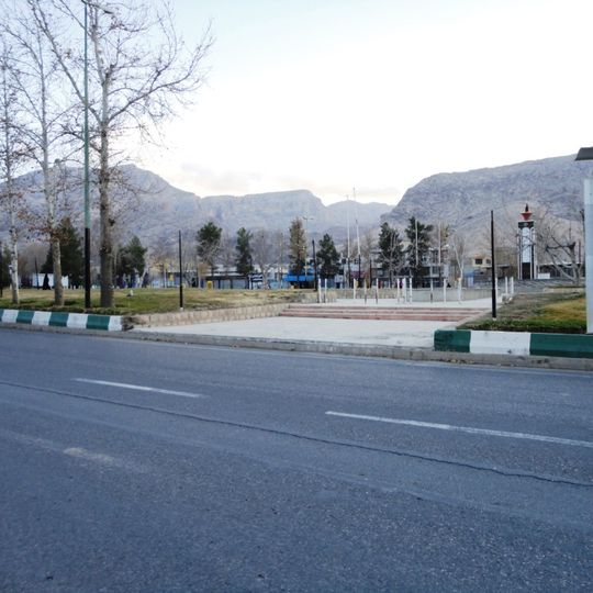 Estahban County