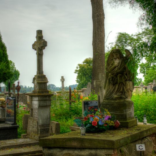 Cemetery in Rokitno