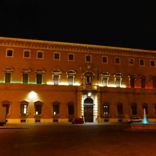 Palazzo Piazza Paulucci