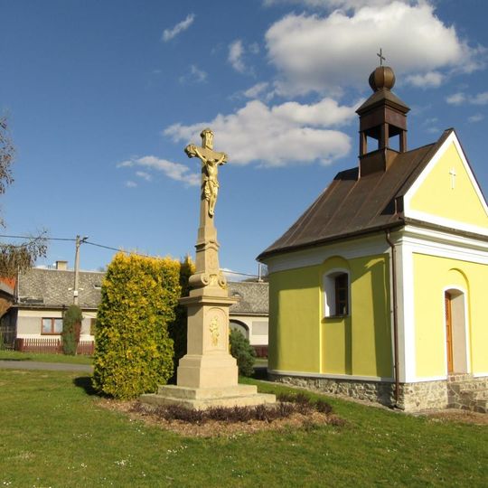 Kříž ve Vranové Lhotě v části Vranová u kaple