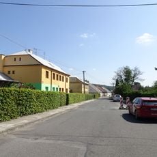 Kříž v Albrechticích v Celní ulici