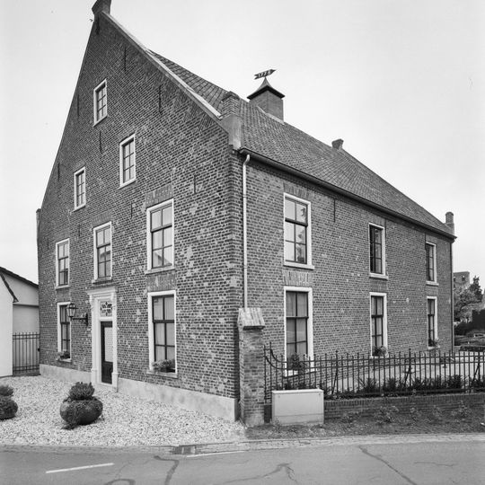 Oude Kerkstraat 1, Bergen
