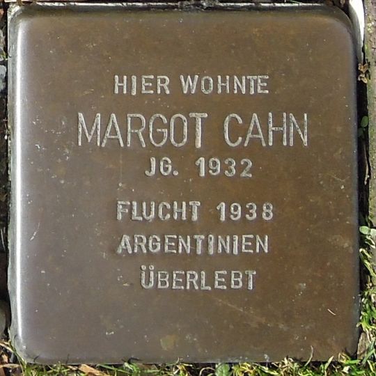Stolperstein en memoria de Margot Cahn