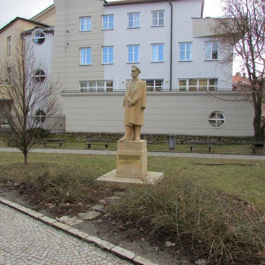 Socha T.G.Masaryka v ulici Jana Masaryka u kina Dukla